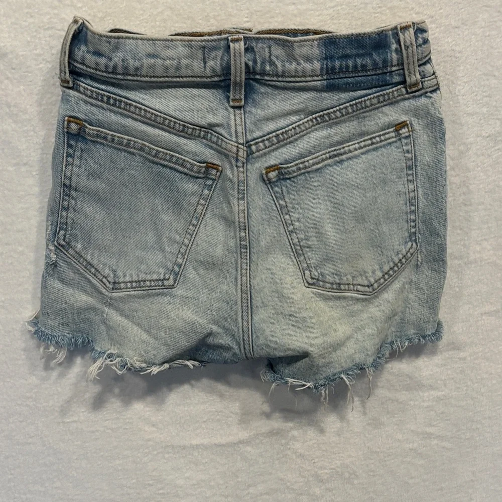 Abercrombie & Fitch Distressed Denim Shorts - Mom Short High Rise Curve Love - Picture 3 of 4
